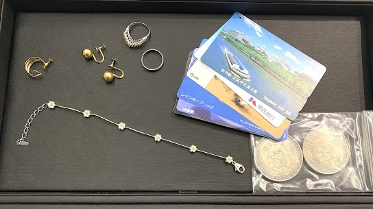 02/16 K18イヤリング K18K24 片方イヤリング PT850 リング　ブレスレット テレホンカード　銀貨など　お買い取りさせていただきました。　藤岡店